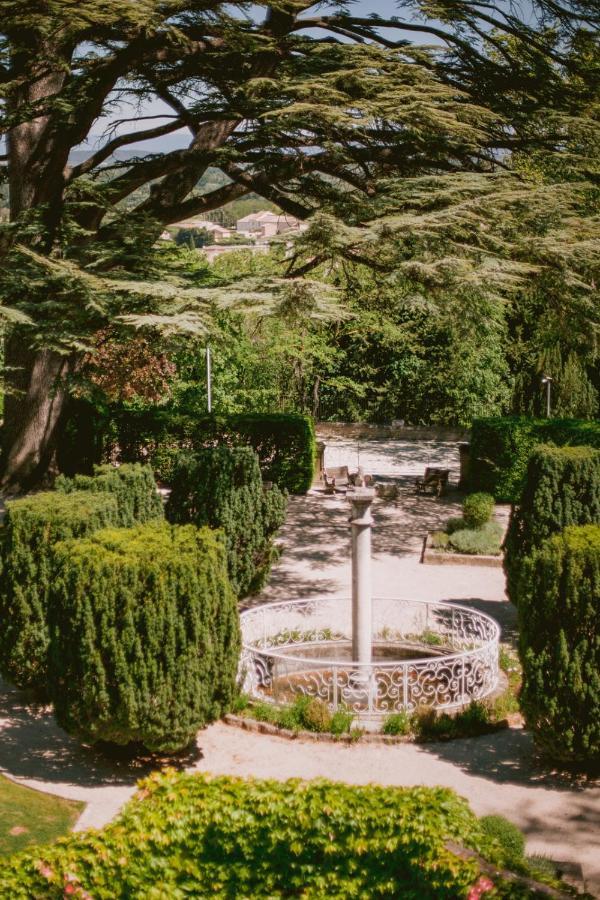 Chateau De Varenne