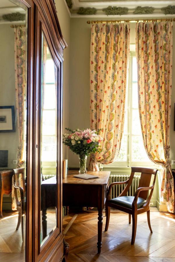 Hotel Chateau De Varenne Sauveterre (Gard)